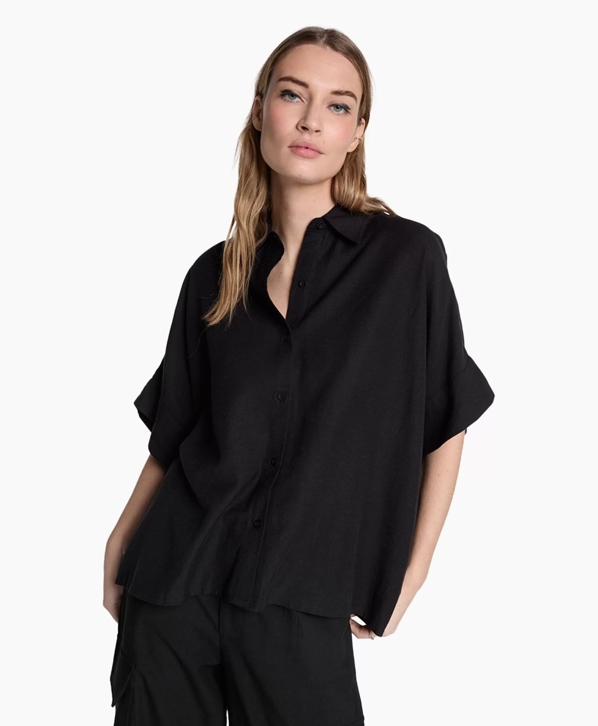 Alix The Label - Camicia Oversize in Lino Comoda con Design Rilassato - Nero