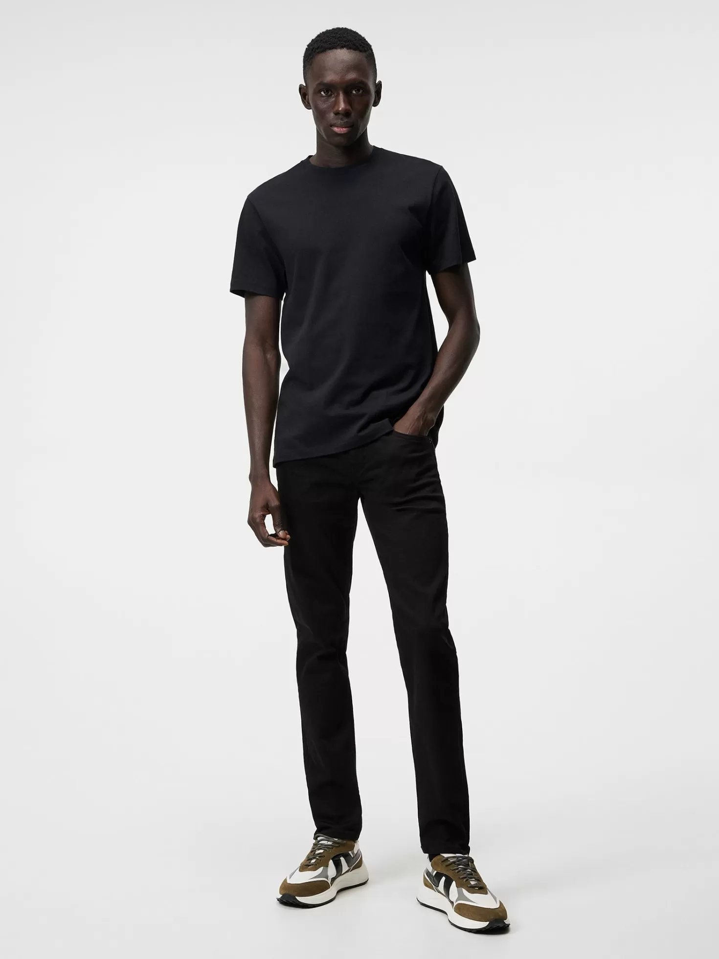 J.Lindeberg Pantaloni Elasticizzati Chaze Gmd - Comodi e Versatili con Design Moderno a Prezzo Accessibile 

(：，