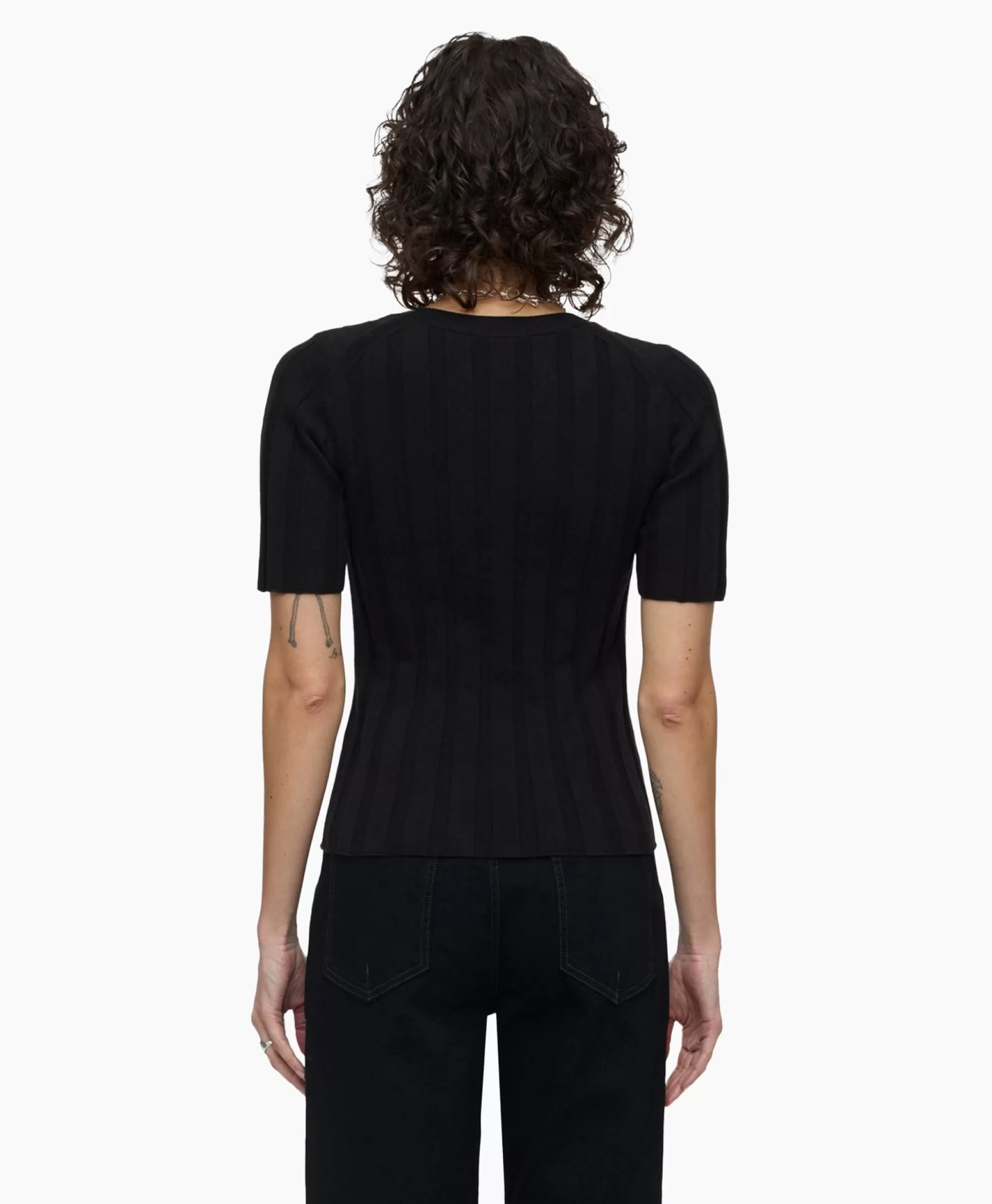 Maglietta Unisex Essentials Scollo Tondo a Maniche Corte - Nero Puro, Design Minimalista e Morbida Vestibilità