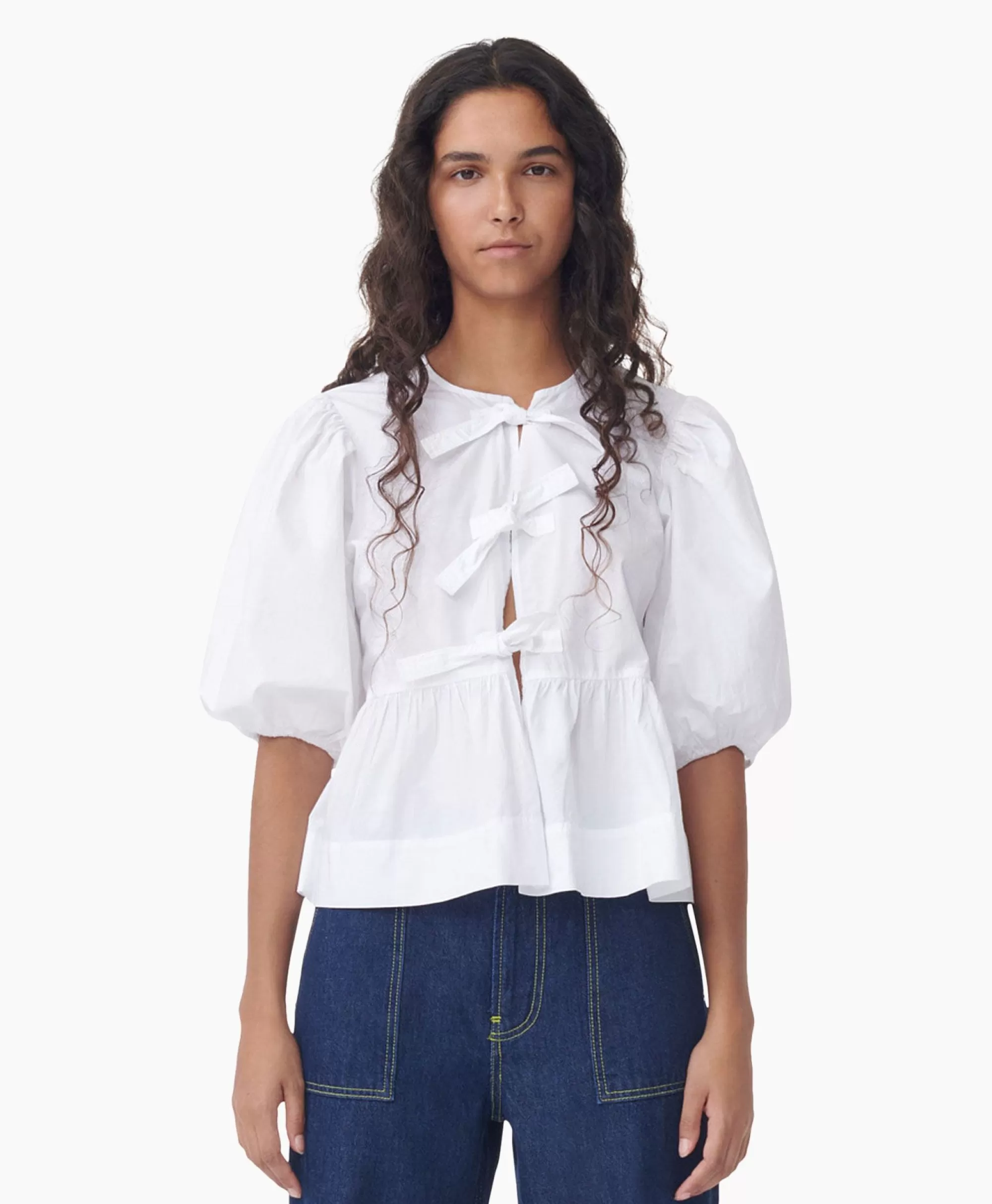 Ganni Camicia Stilizzata in Cotone Popelin con Rifiniture Peplum - Bianco Avorio
