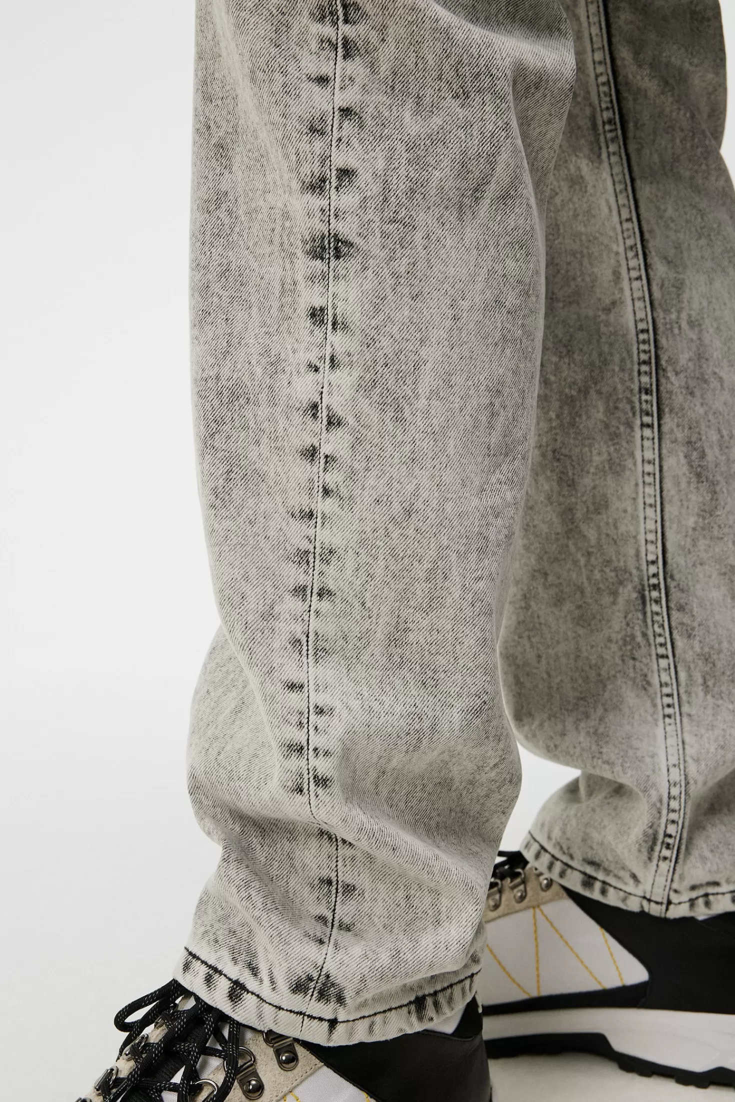 J.Lindeberg - Denim Iconici con Lavaggio Effetto Vintage | Collezione Online Esclusiva