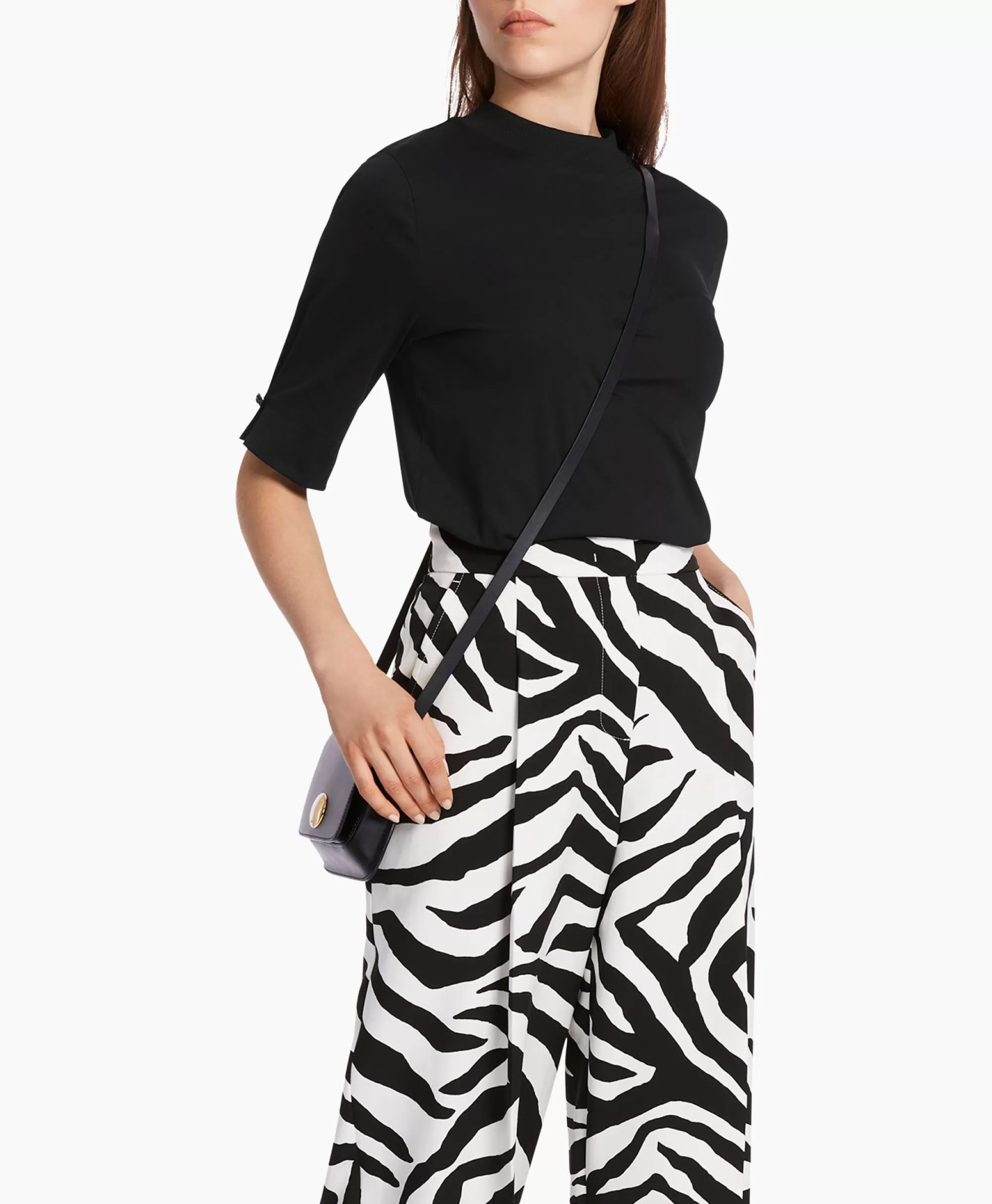 Marccain Collezione Autunno 2024 - Maglietta Essential Modello WC48.24, Taglia J14 in Nero