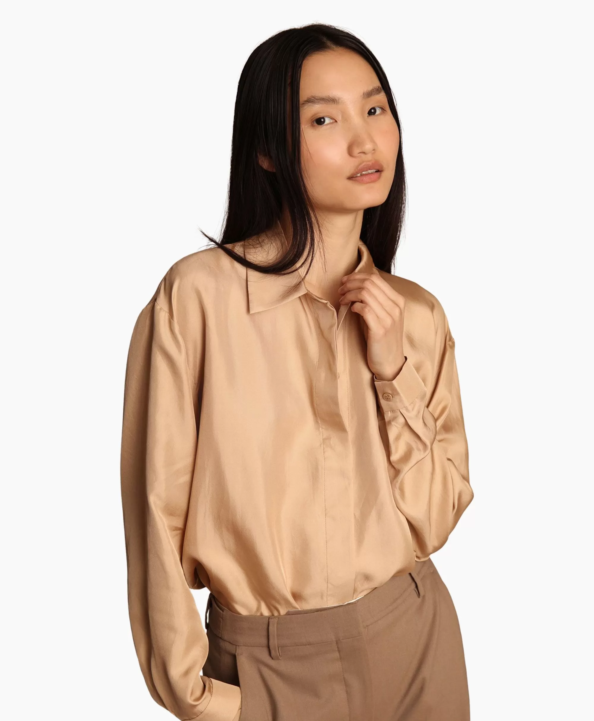 Camicia Femminile Munthe Design - Lalalu in Zand, Stile Primavera 2024 con Dettagli Artigianali in Cotone Organico