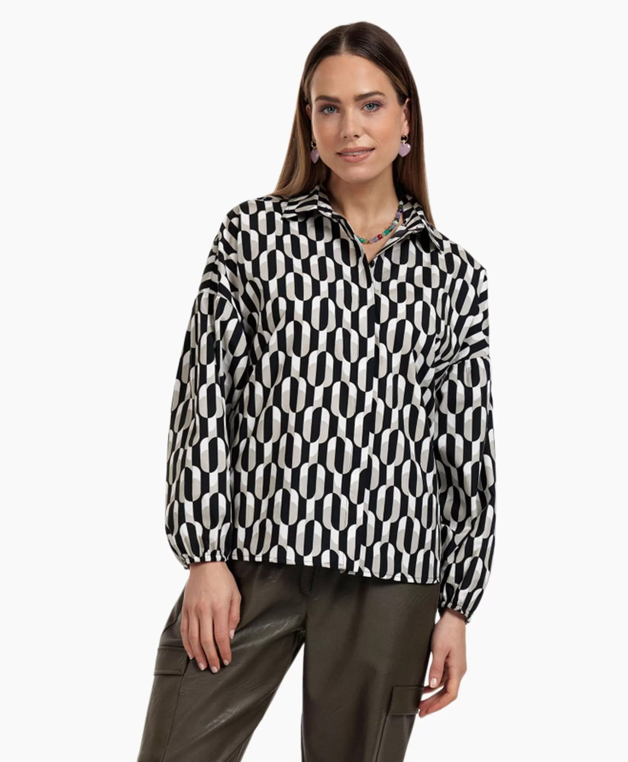 Camicia Studio Anneloes - Stampa Chicchi di Caffè Havana in Tonalità Noir con Dettaglio Elegante