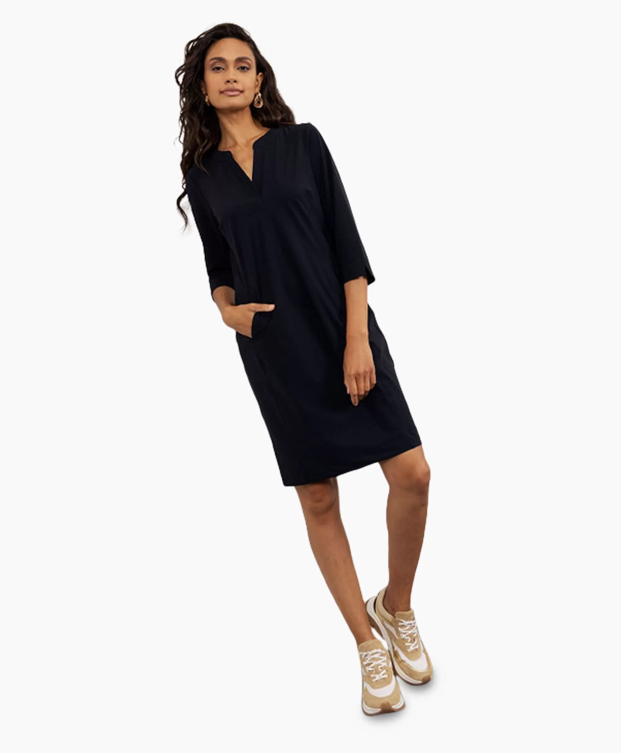 Abito Elegante Simplicity Nero - Design Minimalista da Studio Anneloes