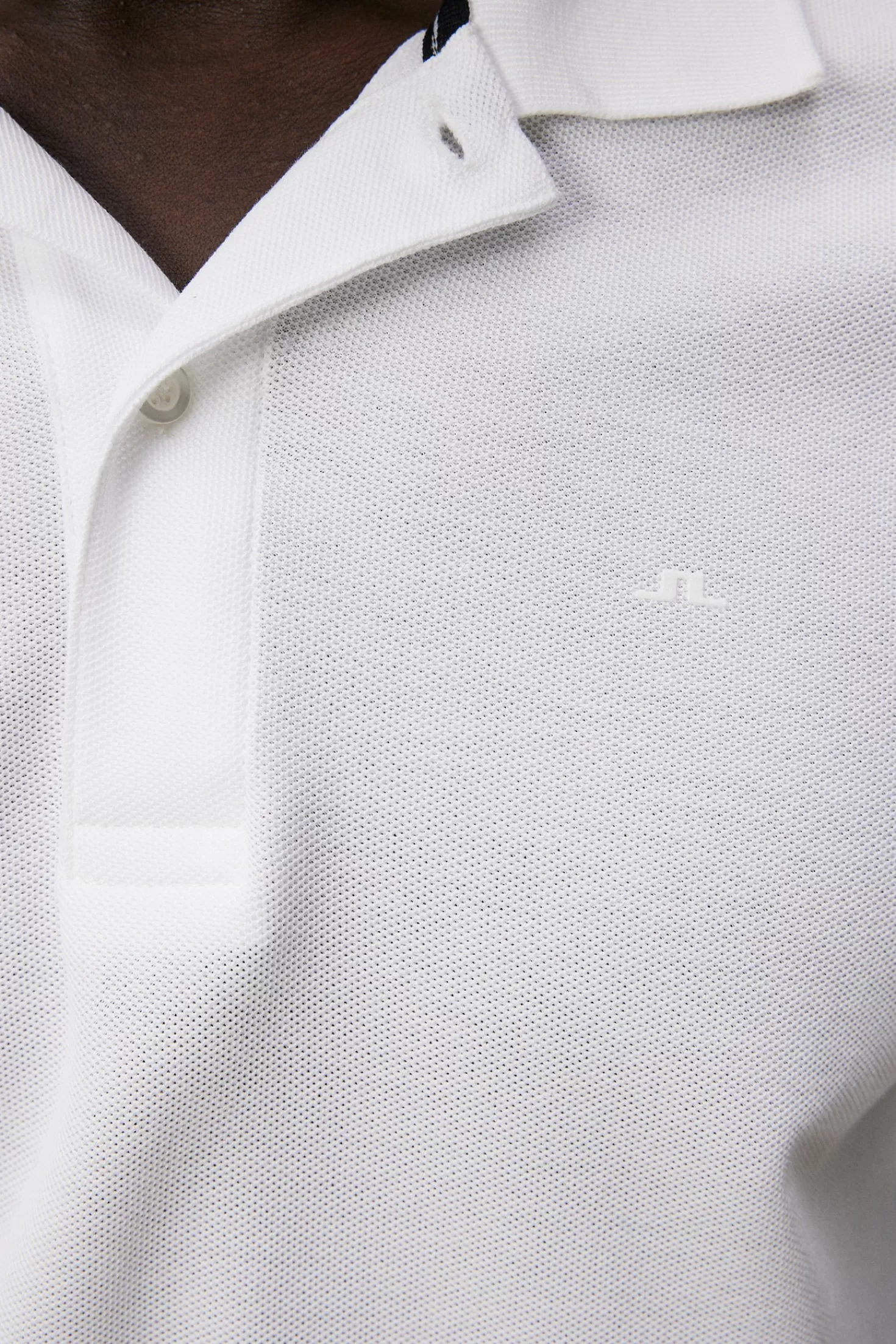 J.Lindeberg Maglietta Uomo Troy - Polo in Tessuto Piqué Fresco, Design Sportivo Elegante · Collezione Estiva 2024 · Disponibile in Rosso Passionale