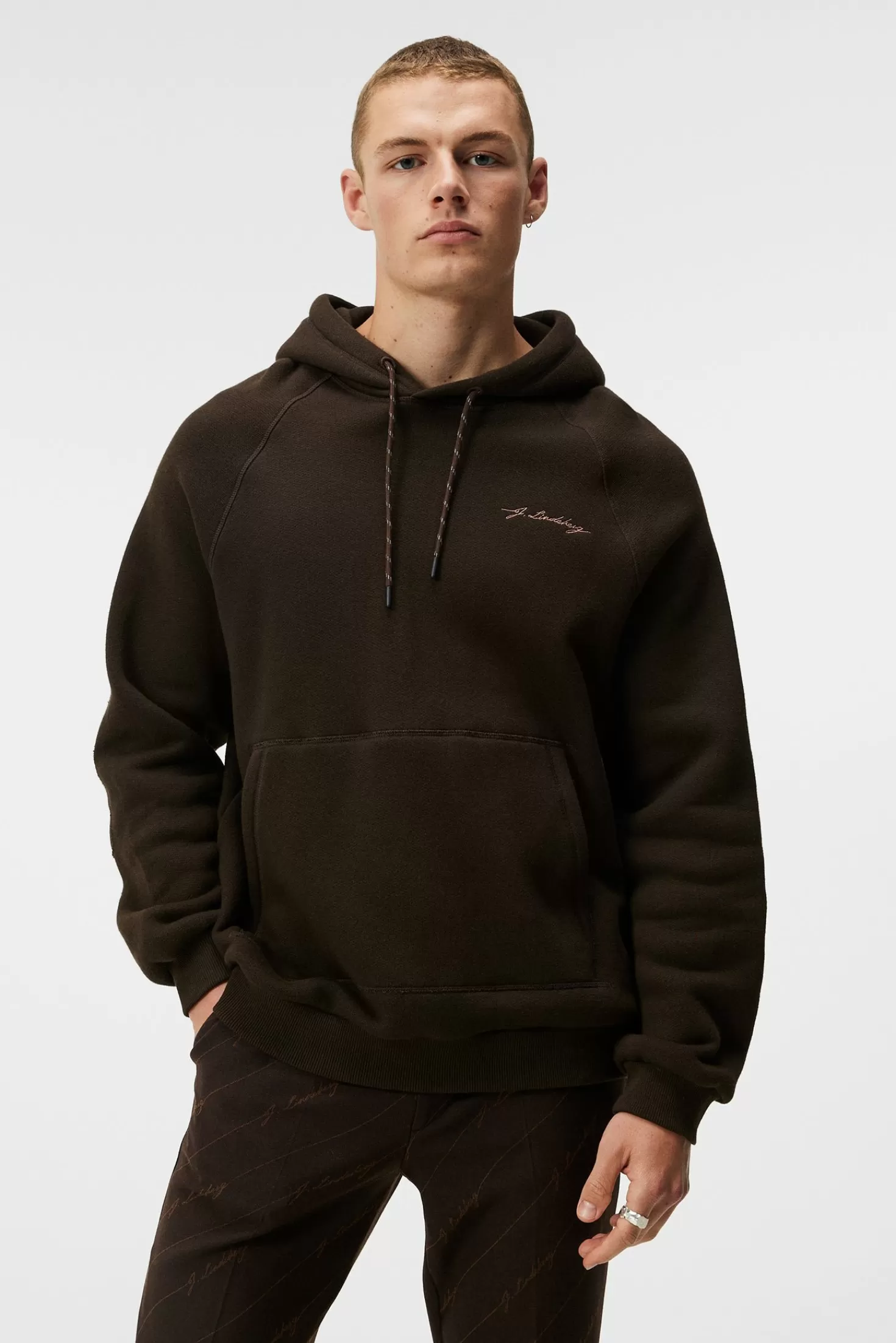 J.LINDEBERG Felpa Wildwood - Cappuccio Oversize in Tessuto Tecnico Autunno-Inverno 2024 | Abbigliamento Sportivo Urbano #JLINDEBERG